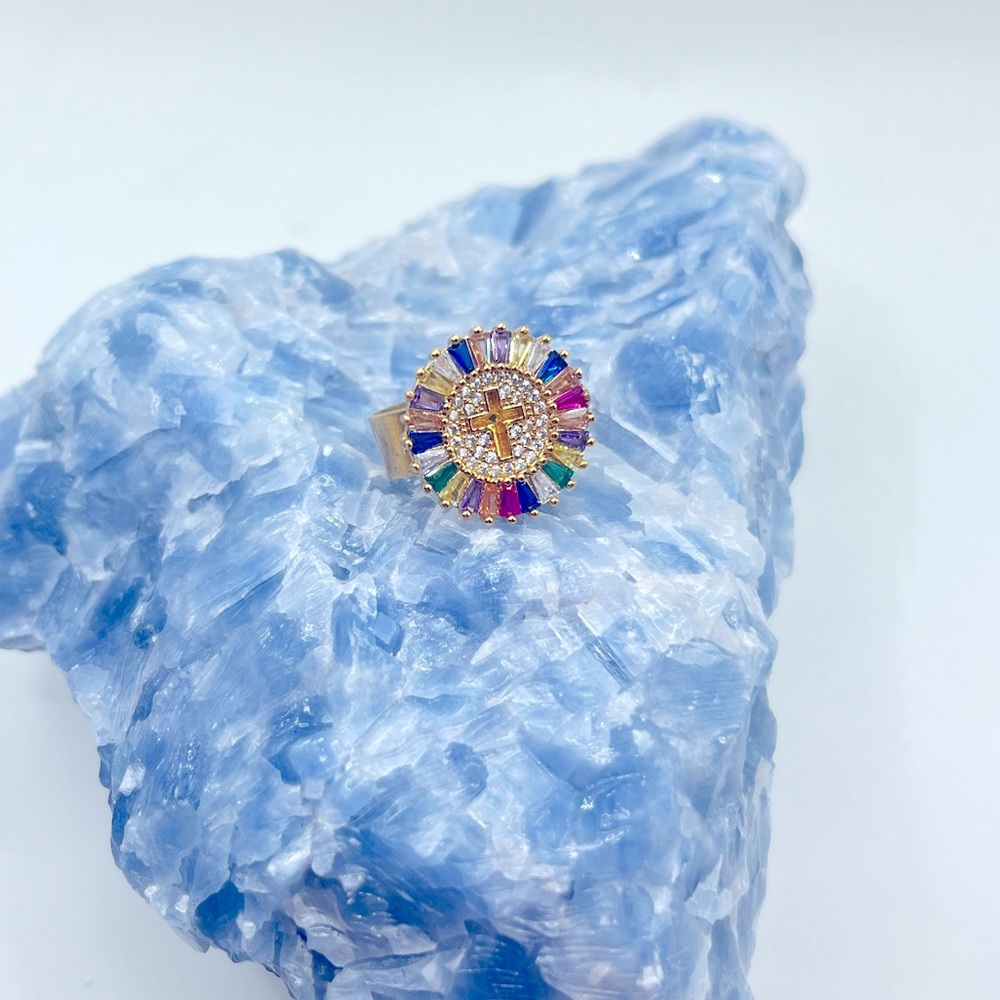 Multicolored fasceted CZ cross ring adjustable